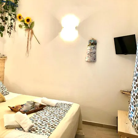 Guest house Due Passi Dal Tramonto Affittacamere *